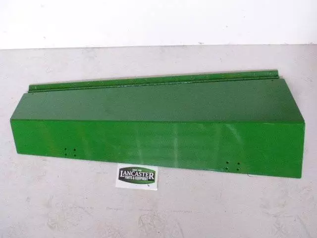 JD 5000 Series Single Auger Clean Out Cover